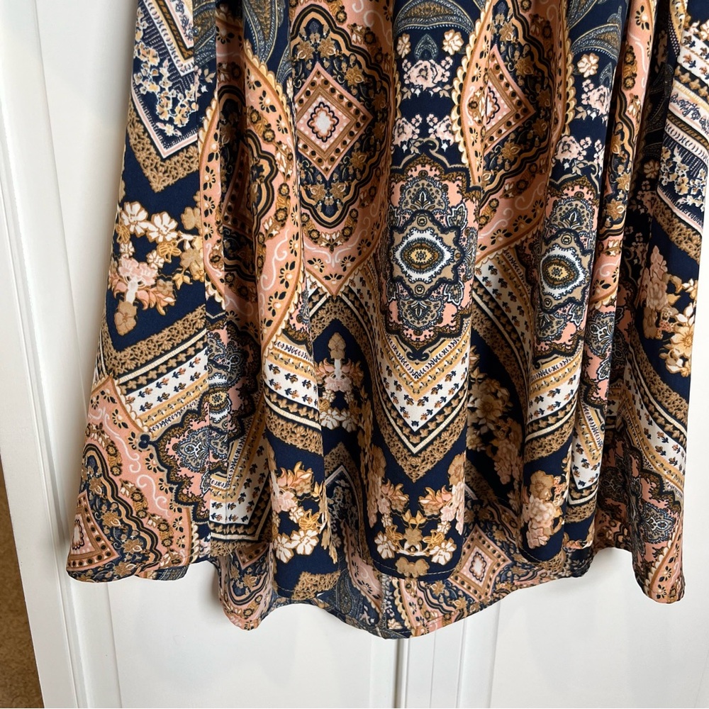 ¾ Sleeve Patterned Dress - Picture 4 of 11
